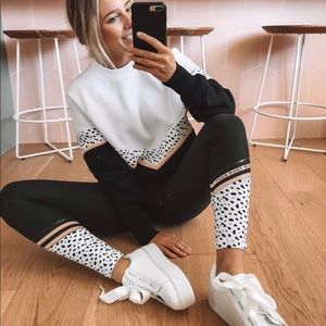 Sarah’s Day x WFB Sweet and Sassy Leggings size M